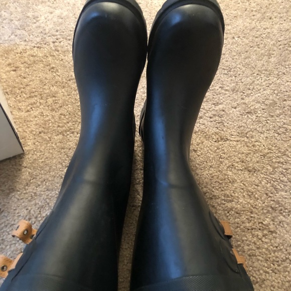 Cholla rain boots! Worn one time! - Picture 2 of 5